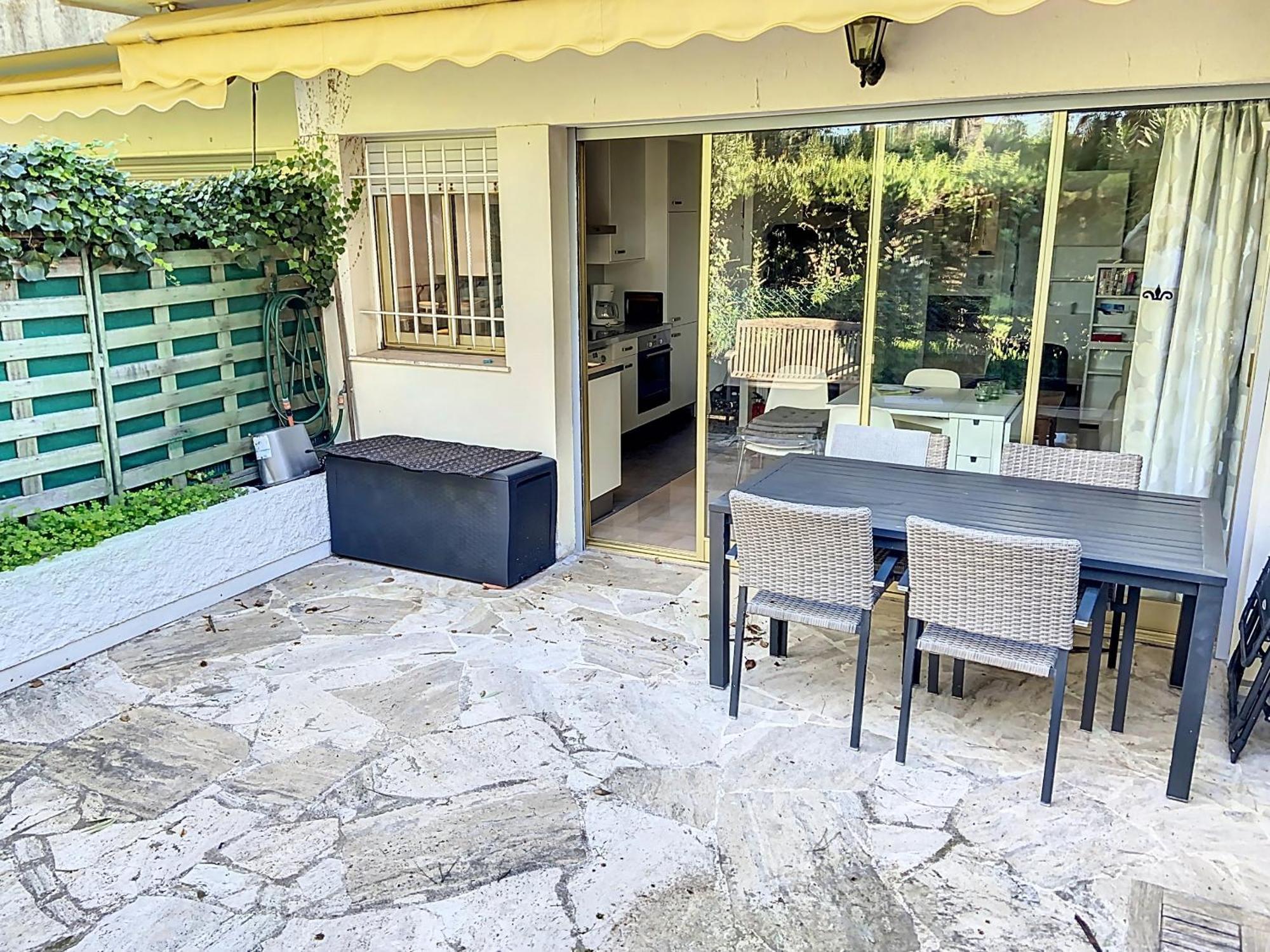 Apartment A 2 Pas Des Plages Piscine 183l Stenj